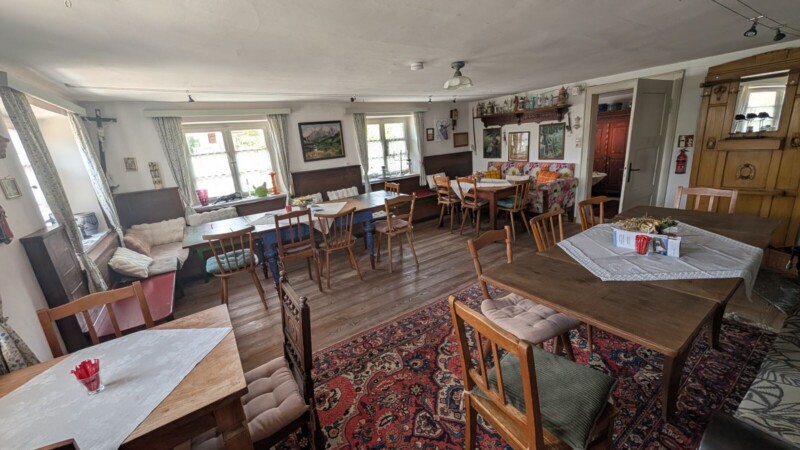 Antikwerk Breitenthal: Café, Antikhaus und Skulpturengarten auf dem Gut Glaserhof