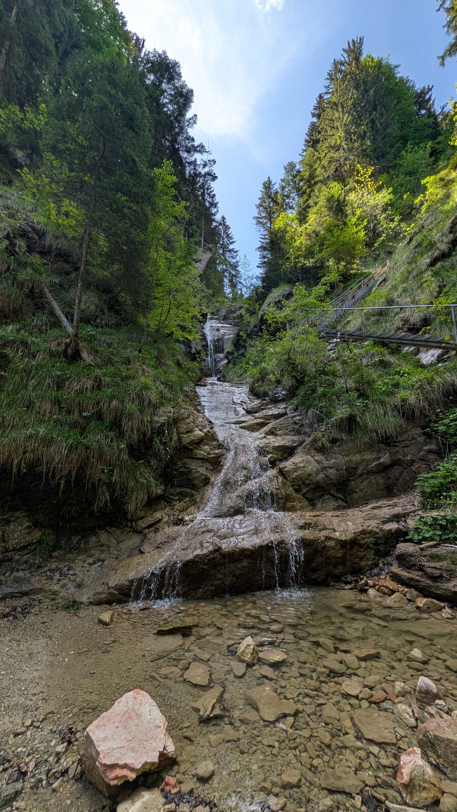 Bachlauf am Wasserfallweg Nesselwang