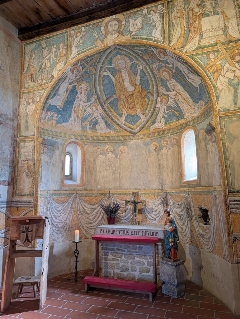 Burgkapelle mit Fresken auf Burg Katzenstein