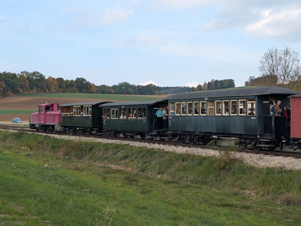 Härtsfeld-Museumsbahn Schättere fährt übers Härtsfeld