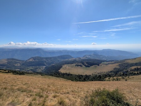 Blick vom Monte Baldo ins Hinterland Richtung Osten